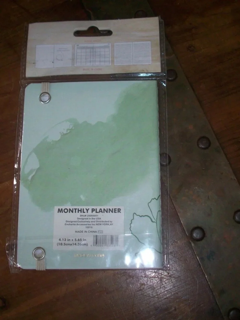 Small Monthly Planner blank date 4.13” x 5.65” Undated Green flowers